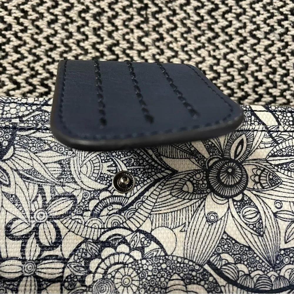 Sakroots Olympic Navy Floral Crossbody Phone Holder Wallet